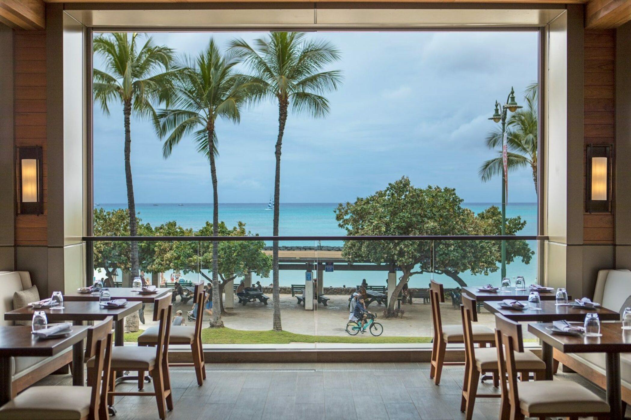 'Alohilani Resort Waikiki Beach Honolulu Exterior photo View from the restaurant