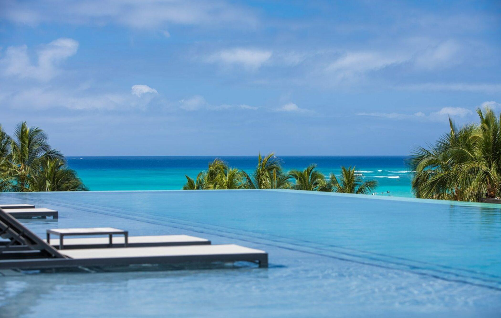 'Alohilani Resort Waikiki Beach Honolulu Exterior photo Infinity pool at the Taj Exotica, Maldives