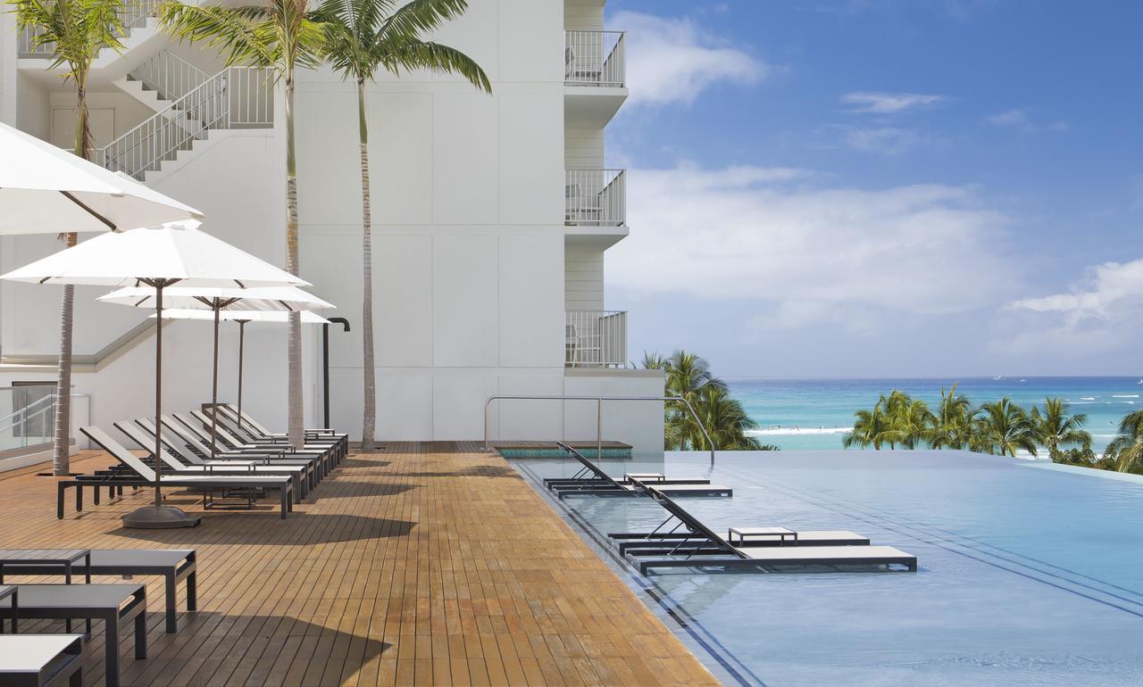 'Alohilani Resort Waikiki Beach Honolulu Exterior photo The pool at the W Maldives