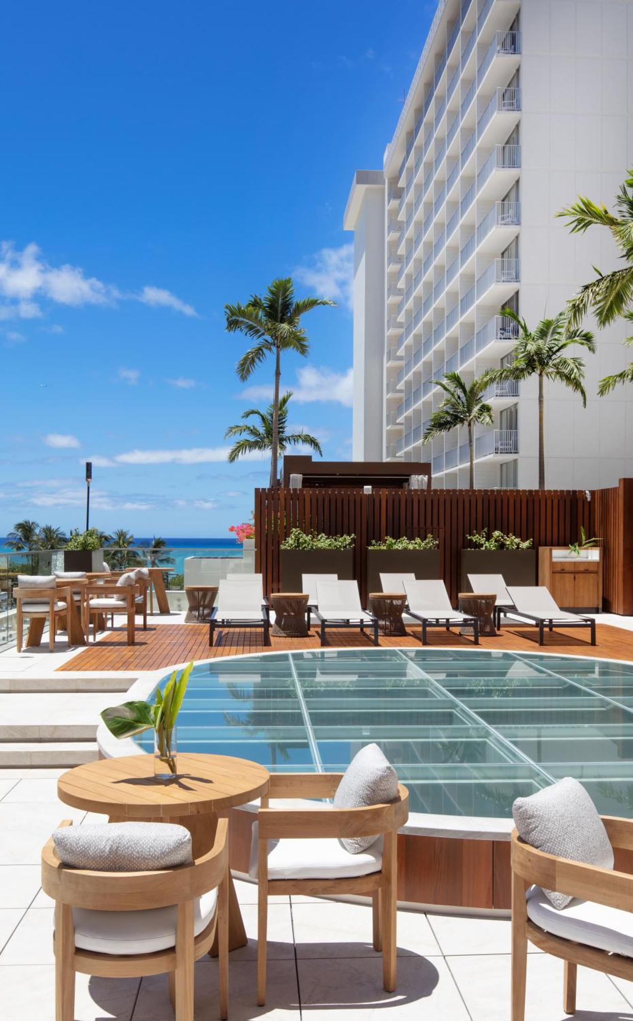 'Alohilani Resort Waikiki Beach Honolulu Exterior photo The pool at the W Fort Lauderdale